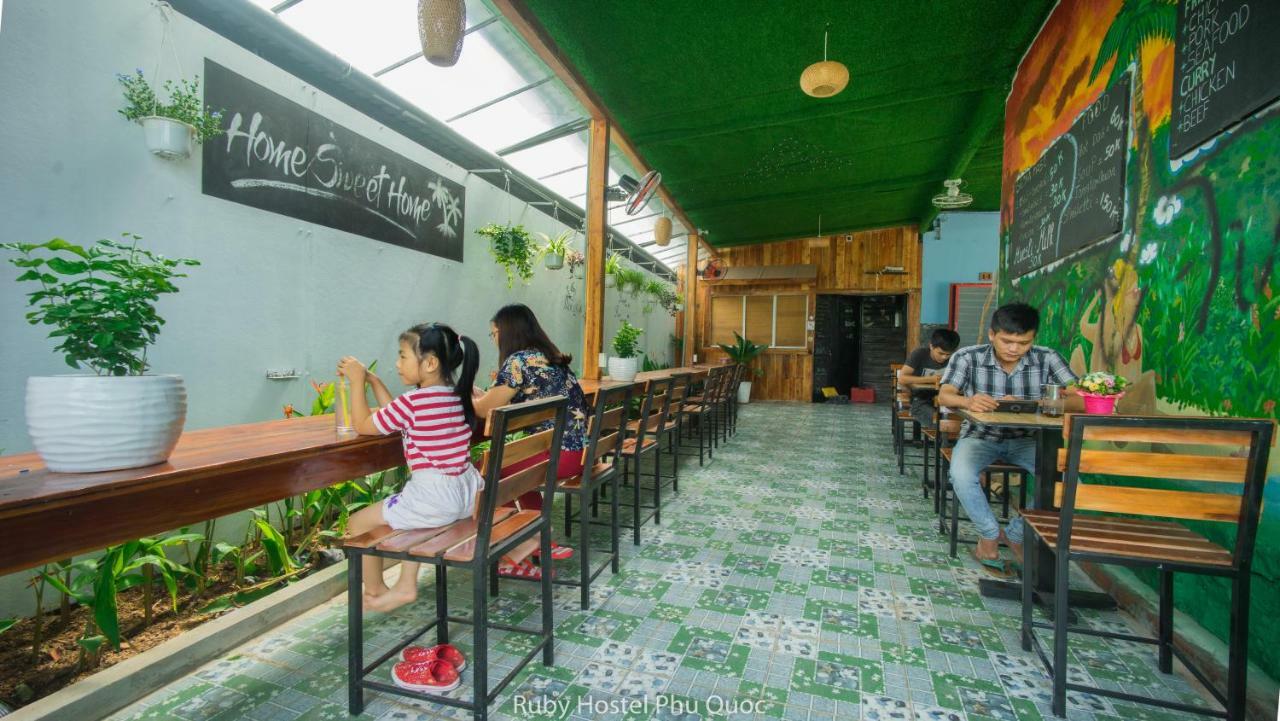 Ruby Phu Quoc Hostel Dış mekan fotoğraf